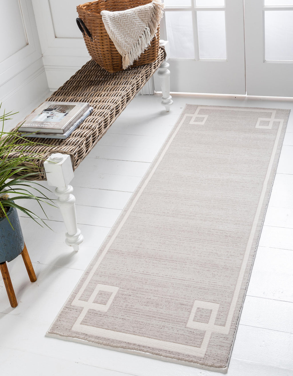 Dangelo - Modern European Bordered Rug