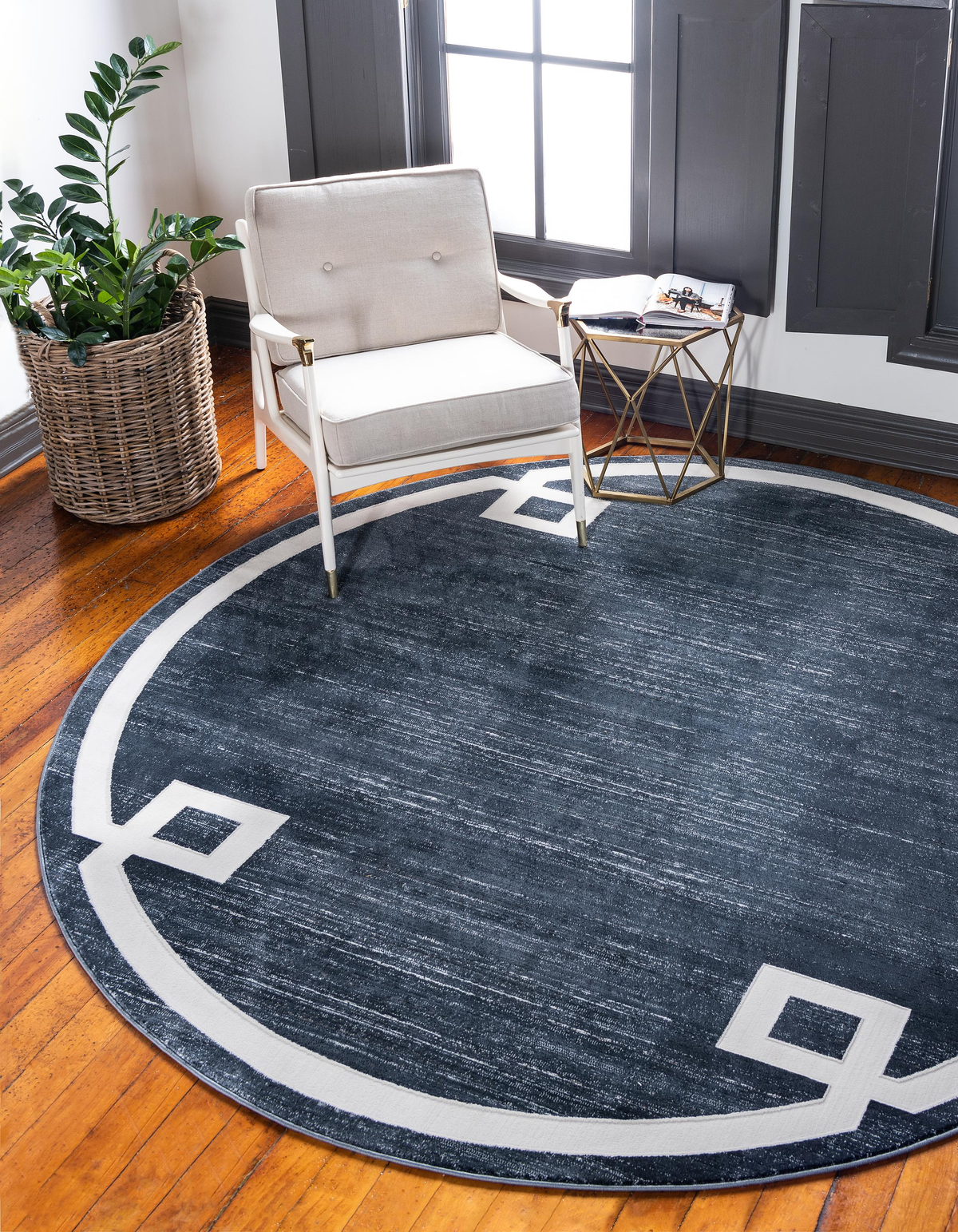 Dangelo - Modern European Bordered Rug