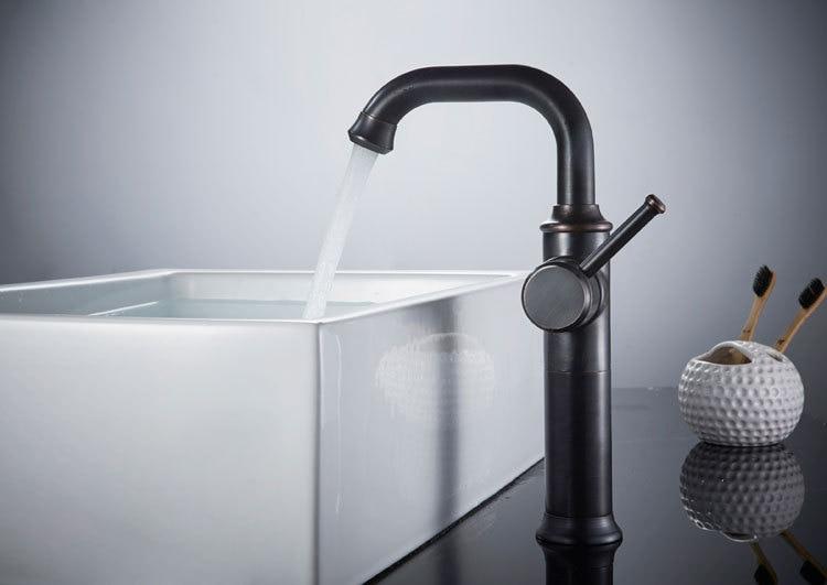 Anaia - Vintage-Style Brass Bathroom Faucet
