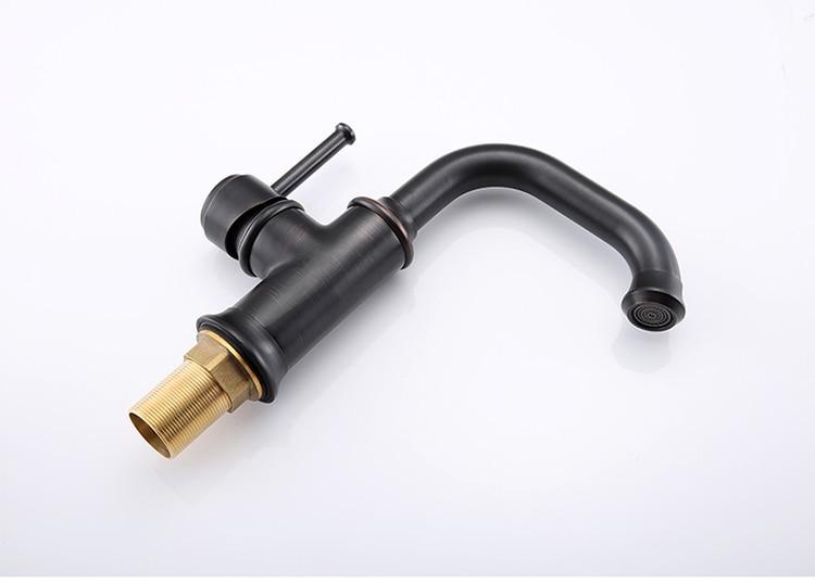Anaia - Vintage-Style Brass Bathroom Faucet