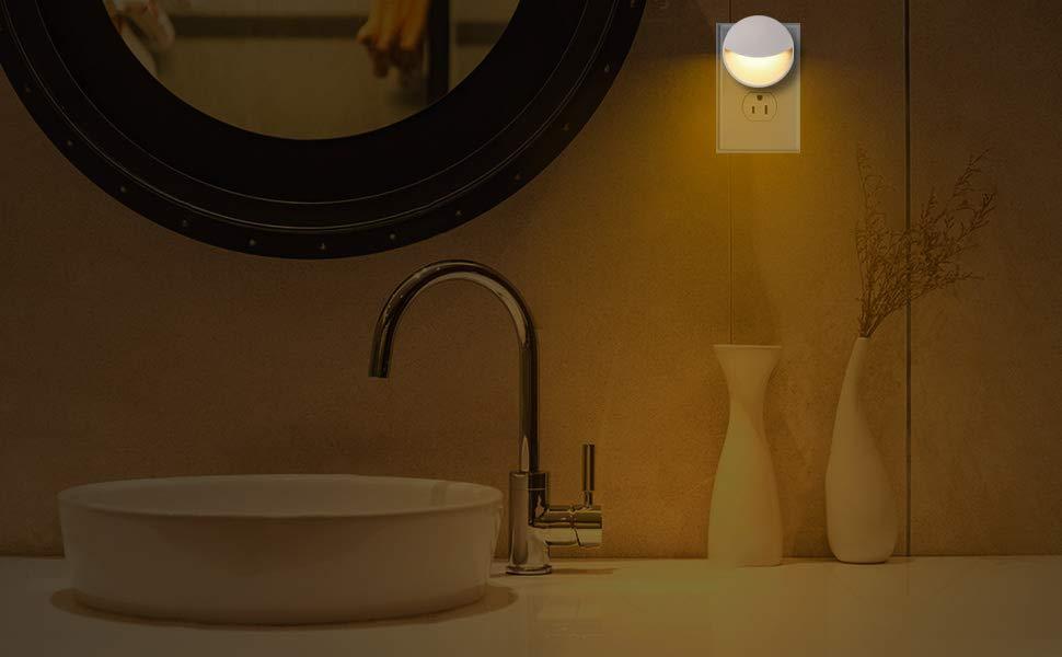 Elettra - Light-Controlled Plug-In Night Light