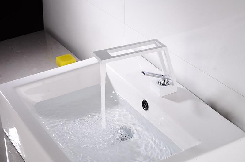 Lionel - Modern Openwork Bathroom Faucet