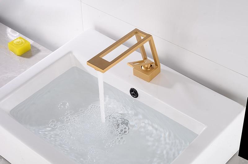 Lionel - Modern Openwork Bathroom Faucet