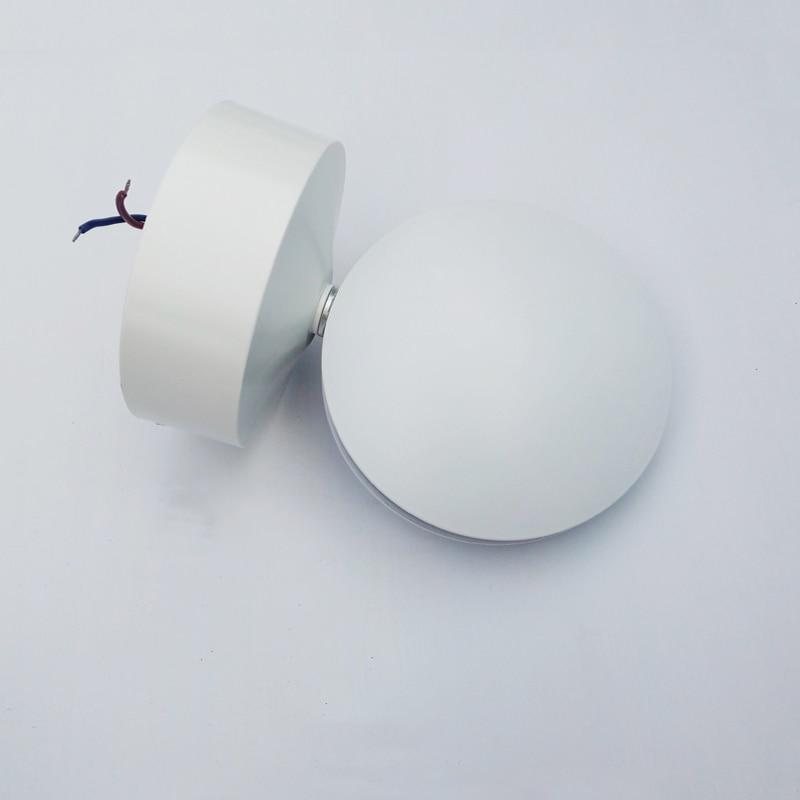 Round Wall-Mounted LED Lamp