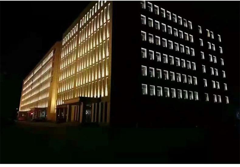 Round Wall-Mounted LED Lamp
