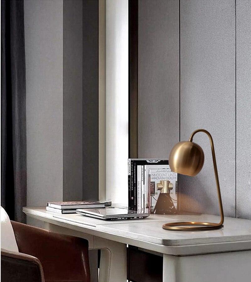 Lark - Copper-Plated Retro Table Lamp