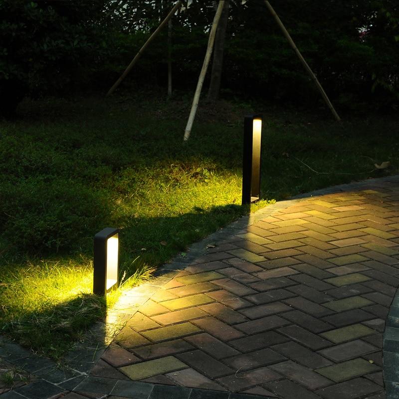 Breckyn - Modern Black-Frame Garden Light