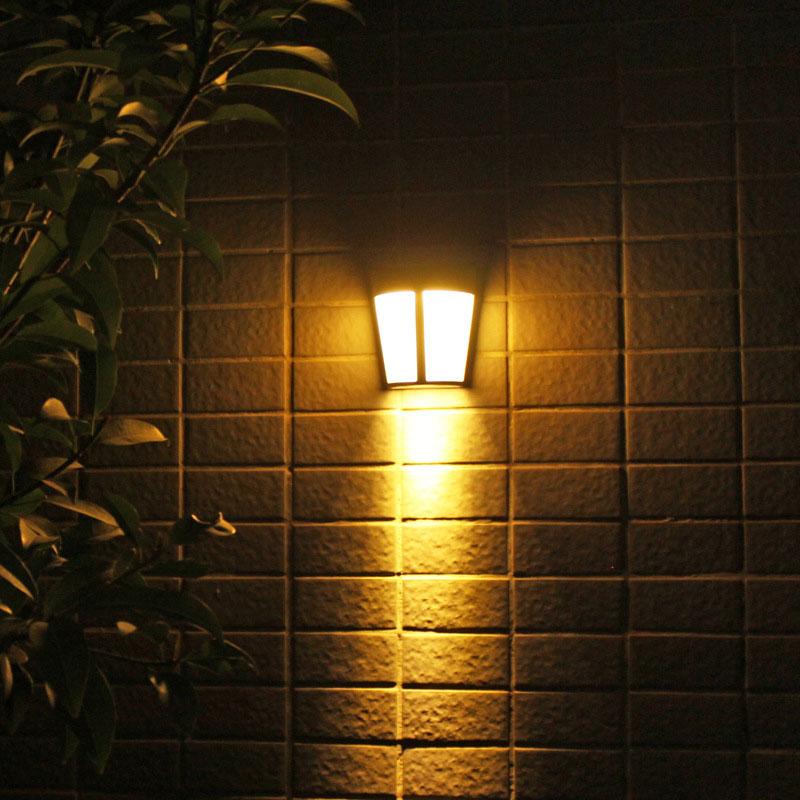 Blanch - Waterproof Outdoor Solar Lamp