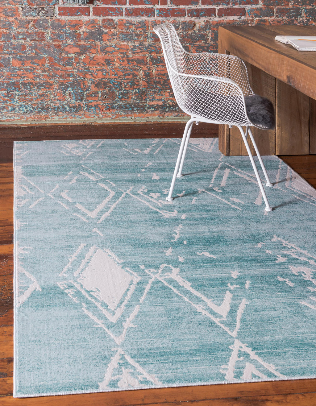 Jakobe - Faded Diamond Pattern Rug
